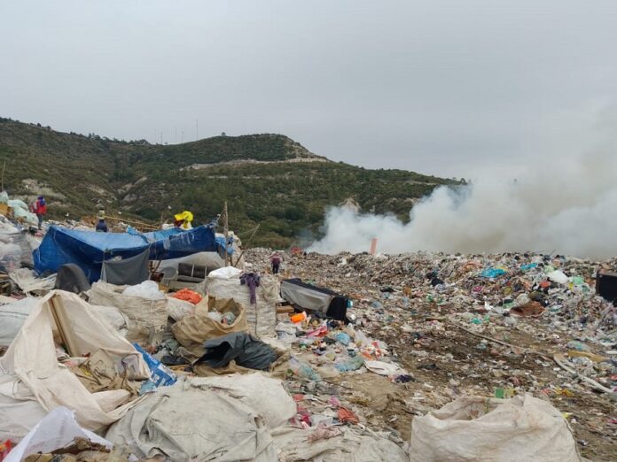 Atiende Gobierno del Estado Incendio en Relleno Sanitario de Panotla. - AlternativaTlx