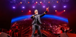 El Talento Imparable de México, Carlos Rivera Conquista Christmas by Starlite - AlternativaTlx