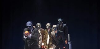 La Compañía ese Perro está Enroscado Realiza Montajes con un Mínimo de Elementos Escenográficos - AlternativaTlx