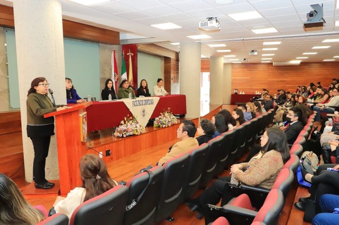 Realiza UATx Congreso de Egresados en Odontología. - AlternativaTlx