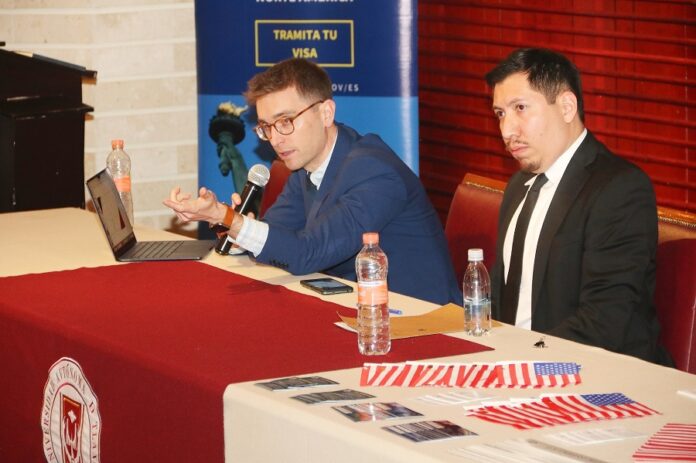 Orienta UATx a Jóvenes sobre Visas para Estudiar en el Extranjero - AlternativaTlx