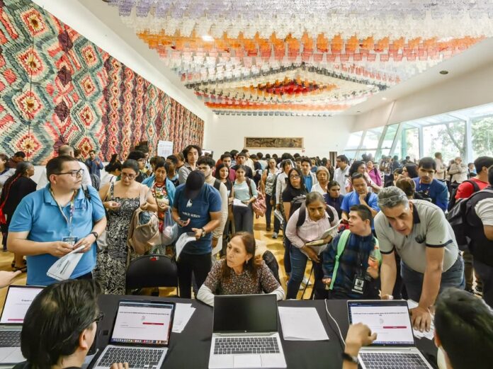 Agentes Culturales Comunitarios Reciben Tarjetas SIM de CFE Internet para Todos -AlternativaTlx