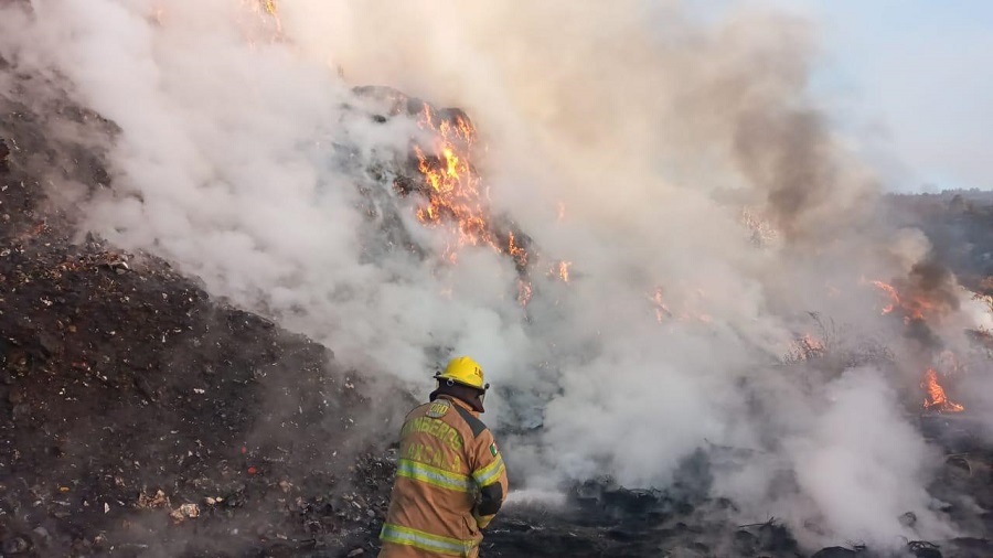 Atiende Gobierno Estatal Brote de Incendio en Relleno Sanitario de Panotla -AltenativaTlx 