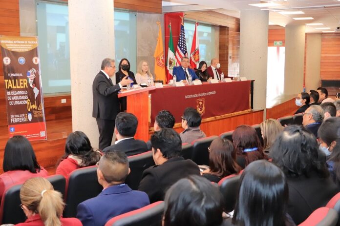 Contribuye UATx a las Habilidades de Litigación Oral - AlternativaTlx