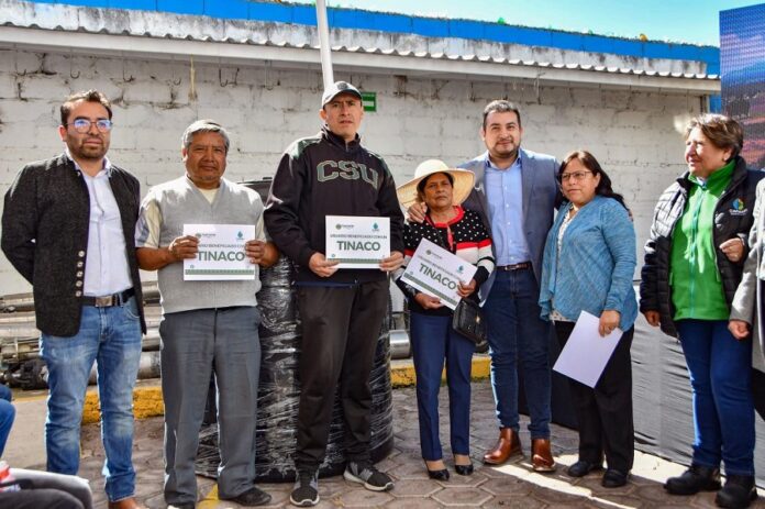Entrega la Comisión de Agua de Huamantla Tinacos a Usuarios que Realizaron el Pago Anticipado de su Servicio -AlternativaTlx