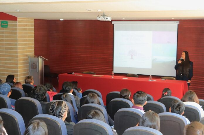 Exponen Experiencias de Éxito en la UATx - AlternativaTlx
