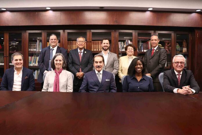 UAG Estrecha Relación con Consulado de EU en Guadalajara -AlternativaTlx