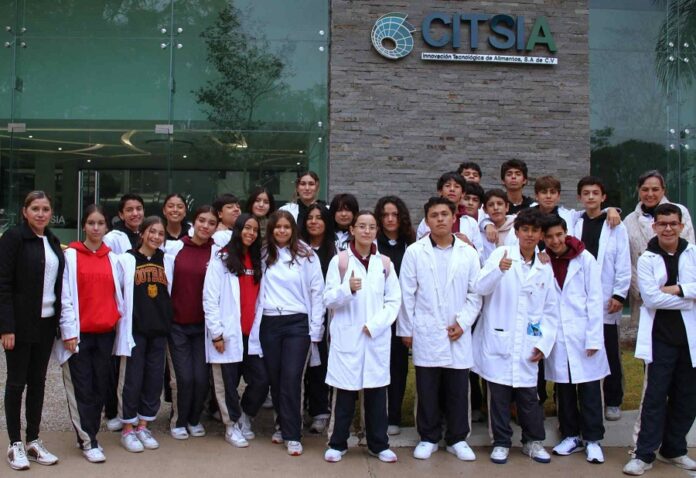 Alumnos de Secundaria Aprenden sobre Química Avanzada -AlternativaTlx