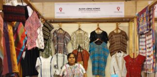 Colectivo Corazón Ñomndaa Preservando el Arte Textil Amuzgo a través de Generaciones -AlternativaTlx