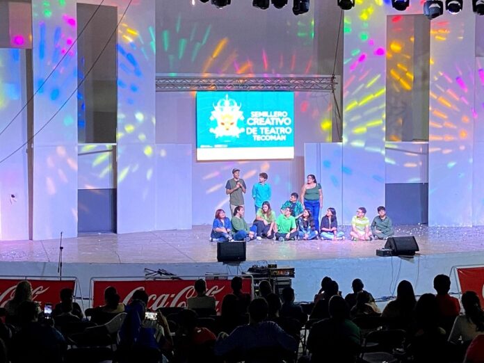 Jóvenes Participantes de Teatro en Tecomán, Colima, Escriben Sobre el Acoso Escolar, a Partir de sus Propias Experiencias -AlternativaTlx