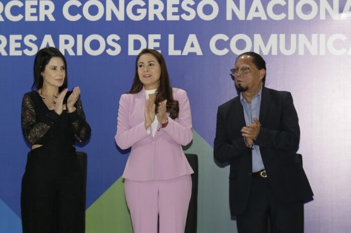 Los Medios de Comunicación son el Instrumento más Eficaz y más Activo del Progreso y de la Civilización -AlternativaTlx