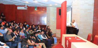 Reflexionan en UATx acerca de la Inteligencia Artificial y Bases de Datos - AlternativaTlx