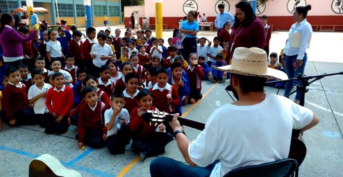 Shakespeare para las Infancias y Juventudes a Ritmo de Blues y Rock, con la Creatividad de Alberto Santiago -AlternativaTlx