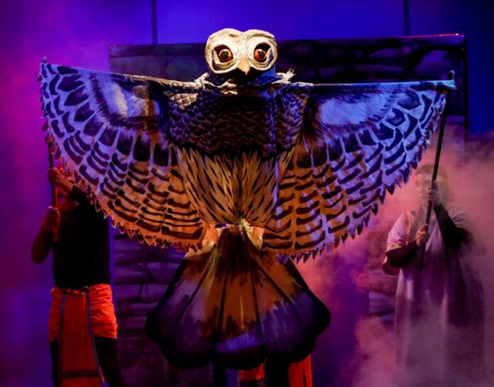 Teatro para Niñas y Niños Llega al Helénico con las Obras: Vida y gloria de una oruga Filósofa y Tzibi, el que Habla con el Camino -AlternativaTlx