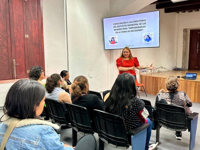 Mujeres Emprendedoras de Huamantla Reciben Capacitación para el Liderazgo -AlternativaTlx