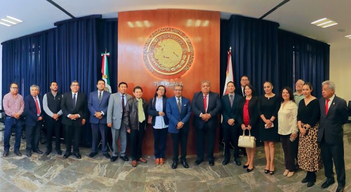 Inscribirán el Nombre de la UATx en el Muro de Honor del Congreso del Estado - AlternativaTlx