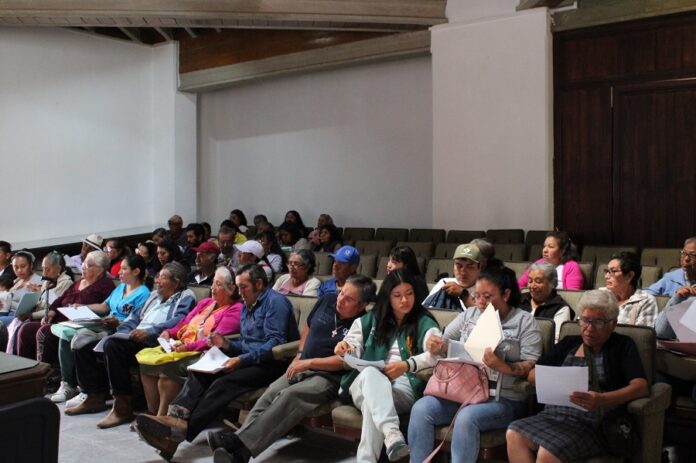 Orienta DAM a Adultos Mayores para Trámite de Nuevas Visas Americanas -AlternativaTlx