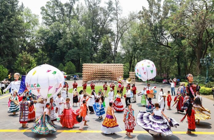 Presentan Programa de la Guelaguetza 2024, en Ciudad de México -AlternativaTlx