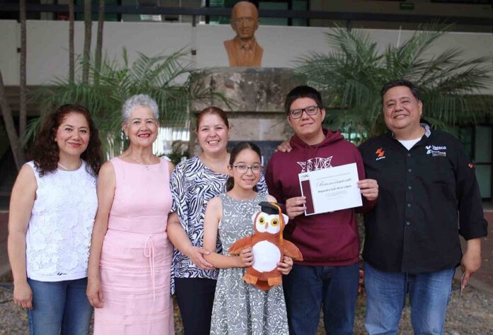 UAG Entrega Beca Honoris Causa del 100% a 4 Estudiantes -AlternativaTlx