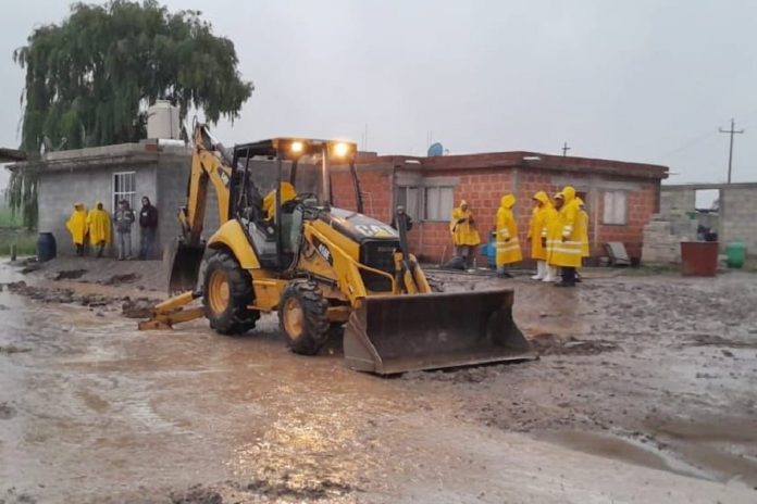 Auxilian Áreas del Ayuntamiento de Huamantla a San José Xicohténcatl Tras Fuerte Lluvia -AlternativaTlx