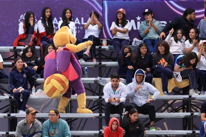 Encuentran Aficionados al Clasificatorio Preolímpico de Voleibol de Playa , una Entidad Bella y con Gente Cálida -AlternativaTlx