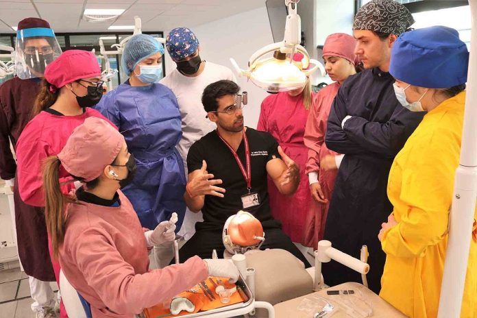Laboratorios de Simulación de la UAG, Espacios de Formación de Dentistas de Clase Mundial -AlternativaTlx