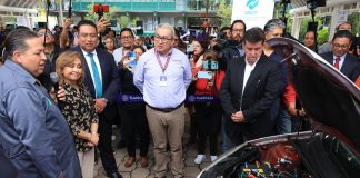 Presenció Gobernadora Conversión Física de un Automóvil 100 por Ciento Eléctrico -AlternativaTlx