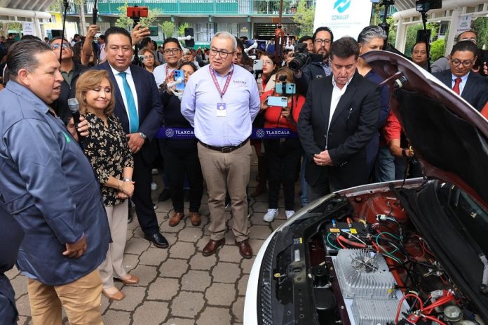Presenció Gobernadora Conversión Física de un Automóvil 100 por Ciento Eléctrico -AlternativaTlx Presenció Gobernadora Conversión Física de un Automóvil 100 por Ciento Eléctrico -AlternativaTlx