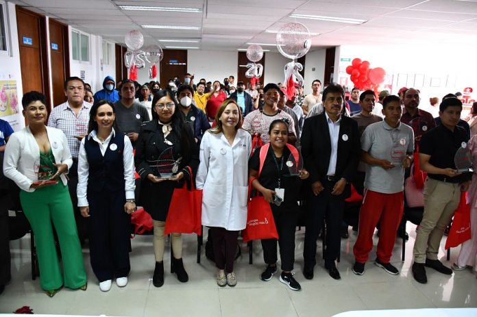 Recone Sector Salud y SEDIF a 30 Donadores Voluntarios de Sangre -AlternativaTlx