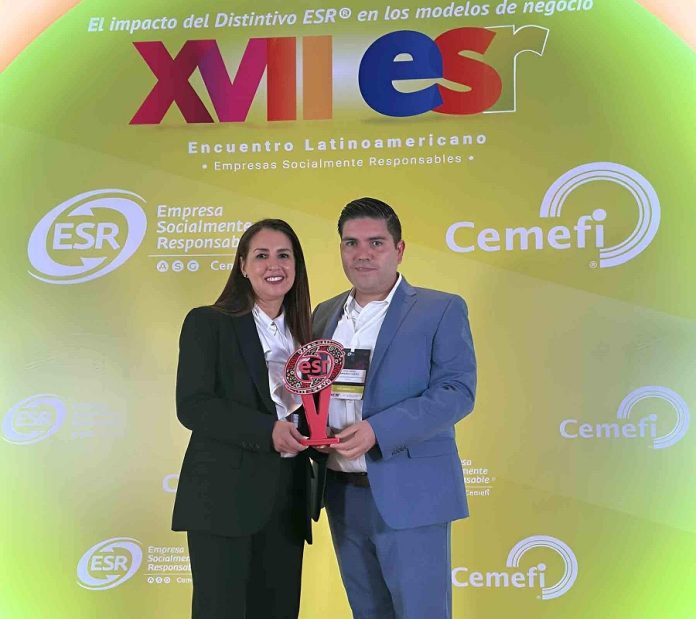 UAG Recibe el Distintivo ESR por Quinto Año Consecutivo -AlternativaTlx
