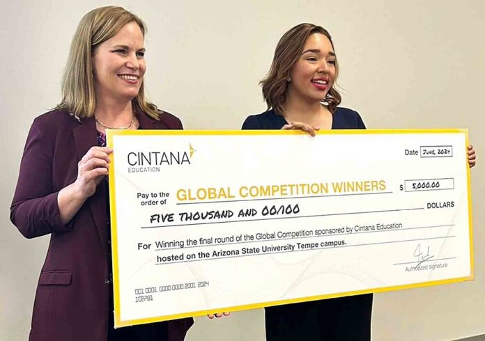 Alumna de la UAG Gana Competencia Mundial de Innovación -AlternativaTlx