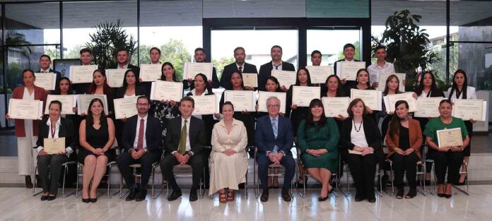 Capacitan a Guías de Turismo de la Ruta del Paisaje Agavero -AlternativaTlx