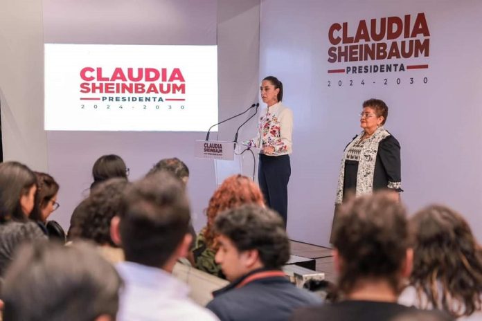 Claudia Sheinbaum Presenta Redacción Oficial de Reformas Constitucionales para la no Reelección, Becas a Estudiantes y Apoyo a Mujeres de 60 a 64 Años -AlternativaTlx