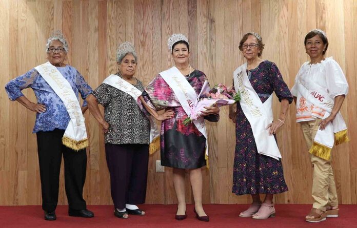 Corona a la Nueva Embajadora del Adulto Mayor 2024 -AlternativaTlx Corona a la Nueva Embajadora del Adulto Mayor 2024 -AlternativaTlx