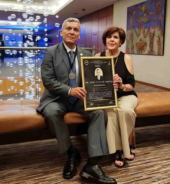 Egresado de la UAG, Dentro del Top 100 de Líderes de la Salud -AlternativaTlx Egresado de la UAG, Dentro del Top 100 de Líderes de la Salud -AlternativaTlx