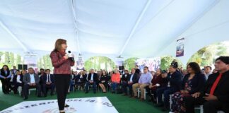 Entrega Gobernadora Lorena Cuéllar 33 Vehículos a Trabajadores de la Educación -AlternativaTlx