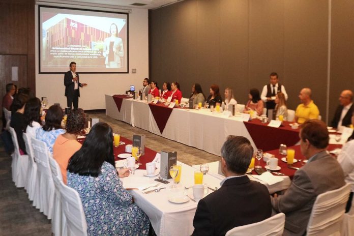 UAG Presenta su Oferta Educativa a Importantes Empresas de la Región -AlternativaTlx UAG Presenta su Oferta Educativa a Importantes Empresas de la Región -AlternativaTlx