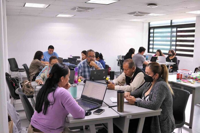 Académicos de la UAG Refuerzan Metodologías de Enseñanza -AlternativaTlx