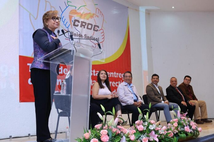 Atestigua Lorena Cuéllar Toma de Protesta de la Directiva de la CROC -AlternativaTlx