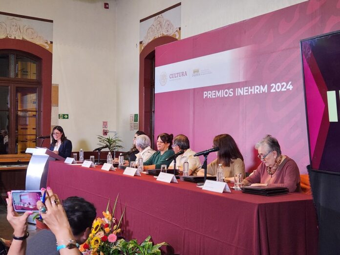 Distinguidas y Distinguidos Historiadores Recibieron los Premios Inehrm 2024 -AlternativaTlx