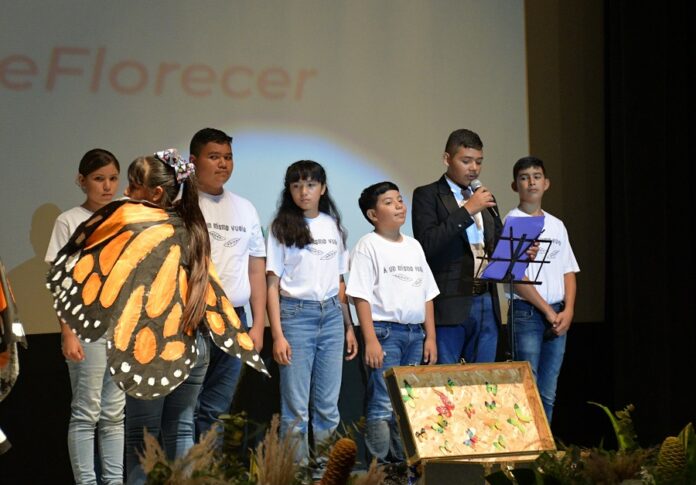 Integrantes de Semilleros Creativos Despliegan sus alas “A un Mismo Vuelo” en Tengo un Sueño Michoacán 2024 -AlternativaTlx