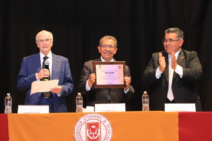 Recibe Derecho de la UATx Primera Reacreditación Internacional - AlternativaTlx