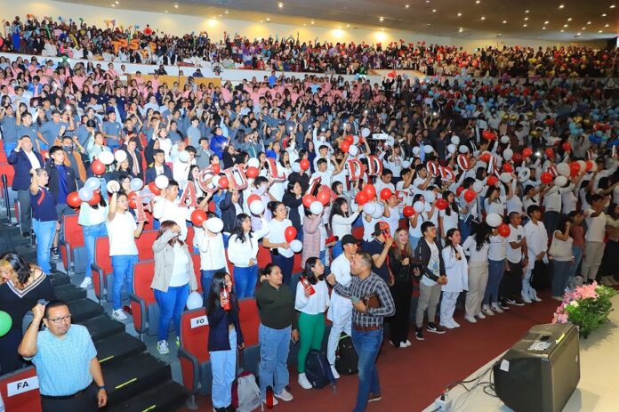Sentirse Orgullosos por Pertenecer a la UATx Exhorta Rector - AlternativaTlx