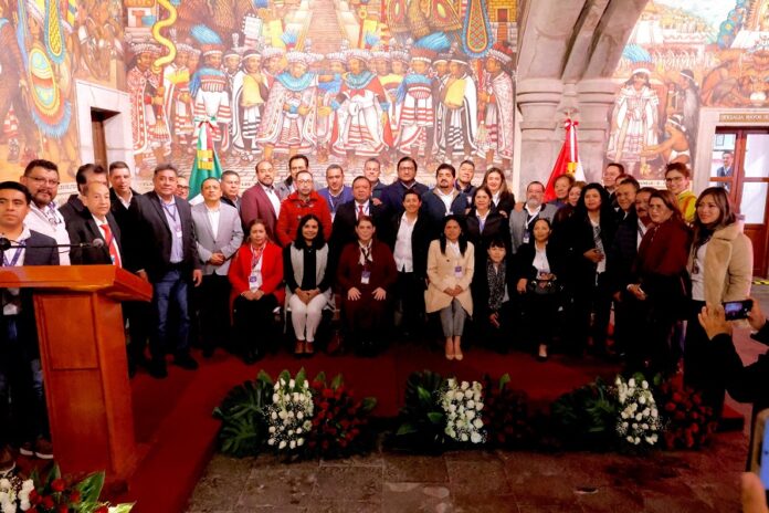 Autoridades Estatales Conmemoran CCIII Aniversario de la Consumación de la Independencia -AlternativaTlx