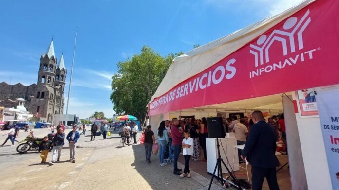 INFONAVIT Atiende a más de Mil Personas en su Propia Comunidad -AlternativaTlx