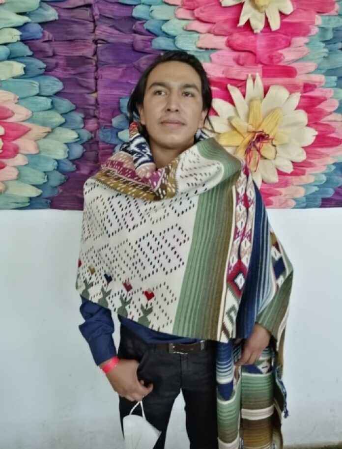 Tejiendo Identidad Juan Carlos Conde y el Arte Textil que Trasciende Fronteras -AlternativaTlx