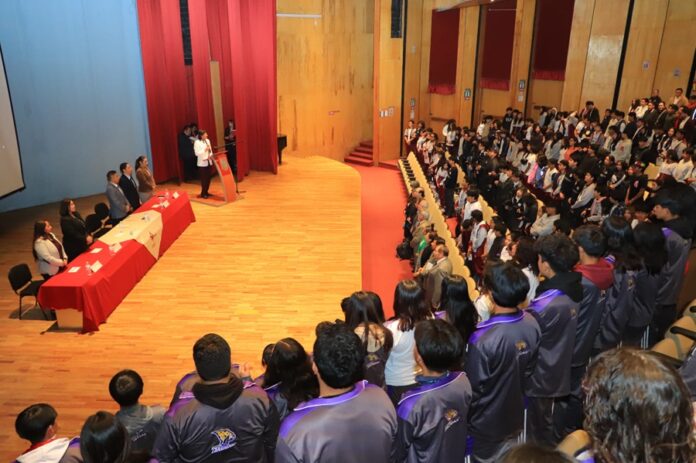 Estudiantes de Bachillerato Participaron en el “1er. Foro Sobre Inteligencia Artificial” que Organizó Ciencias Básicas UATx - AlternativaTlx