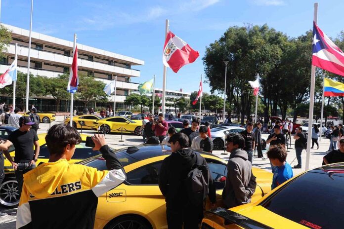 Estudiantes de la UAG Realizan el AutoShow 2024” -AlternativaTlx