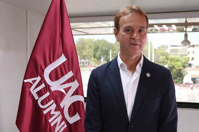 La Cirugía Plástica es más que solo Procedimientos Estéticos Egresado UAG -AlternativaTlx La Cirugía Plástica es más que solo Procedimientos Estéticos Egresado UAG -AlternativaTlx