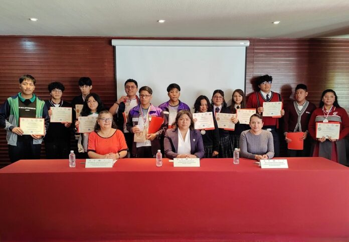 Premian en la UATx a Ganadores de Fase Local de la XXXIV Olimpiada Estatal de Biología -AlternativaTlx